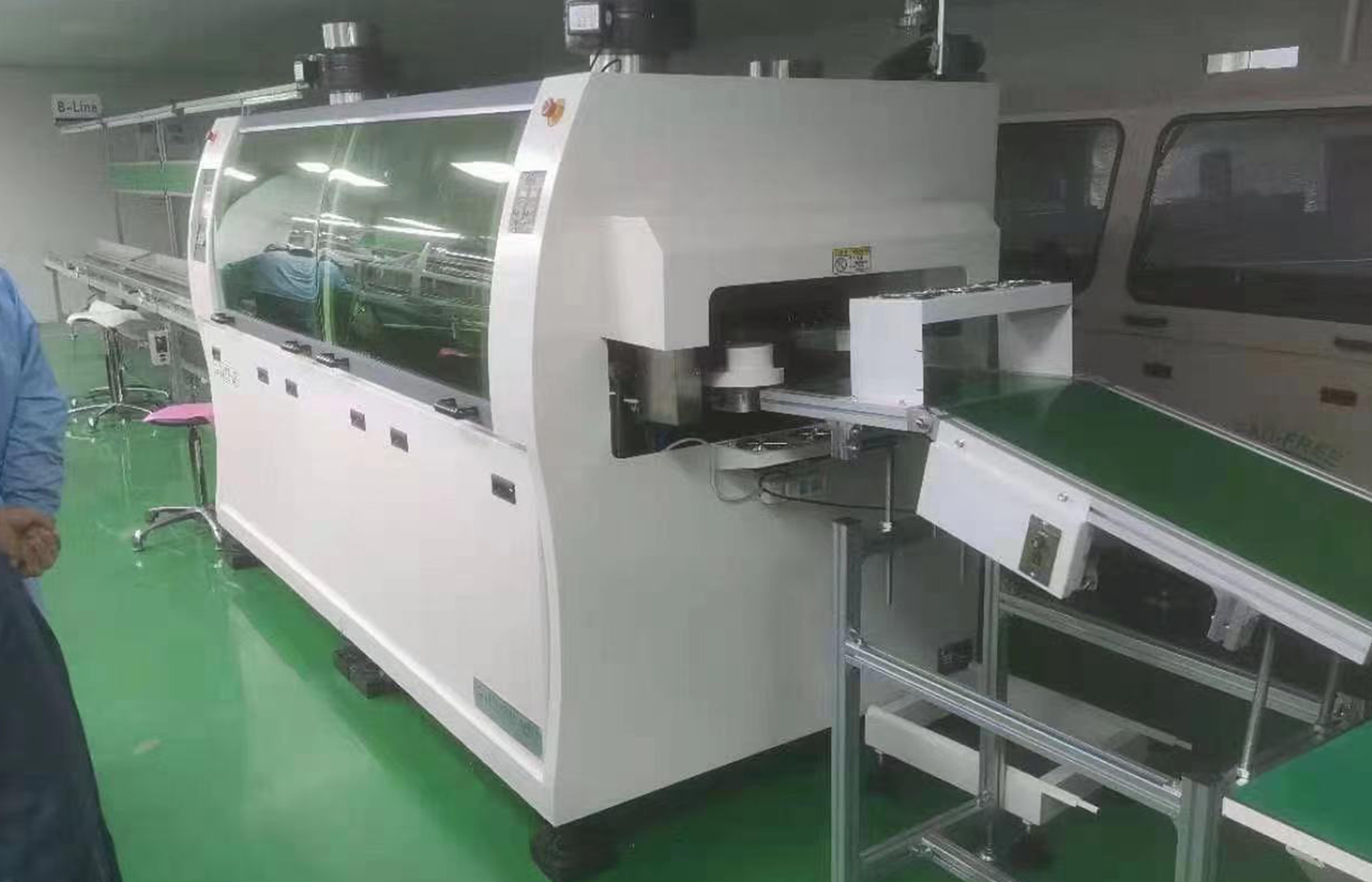 為什麽選擇這款波峰焊，它具有哪些特點?​